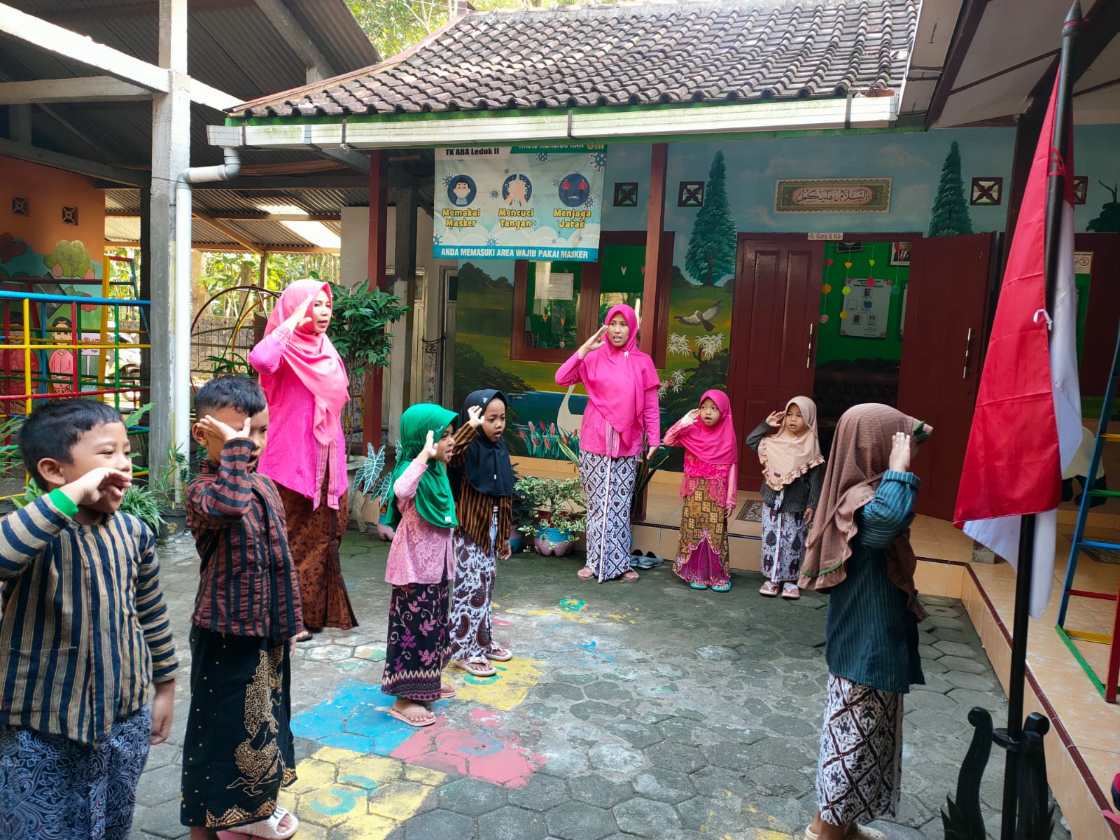 Penghormatan Kepada Sang Merah Putih